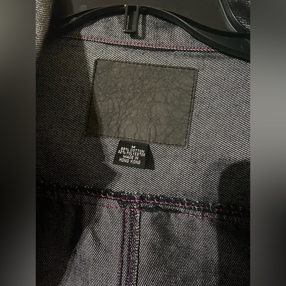 Vintage Guess Grey Denim Pink Stitching Jean Jacket Medium - Picture 5 of 6